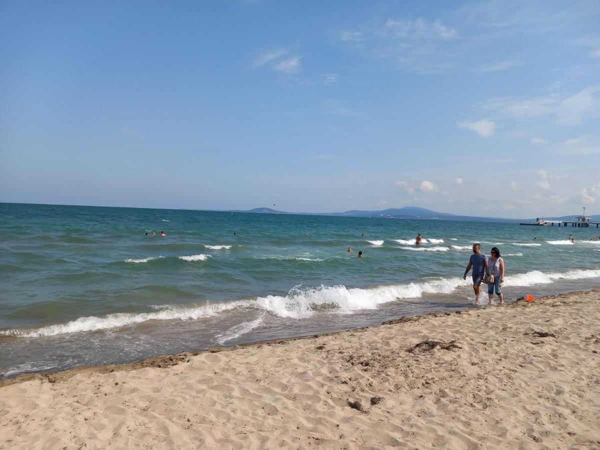 Sea Central Apartment Burgas Esterno foto
