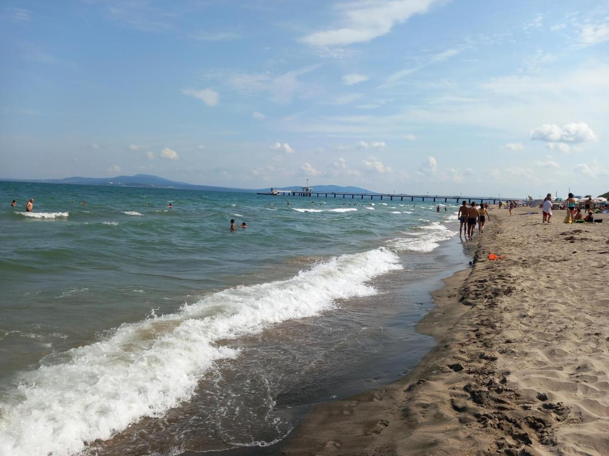 Sea Central Apartment Burgas Esterno foto