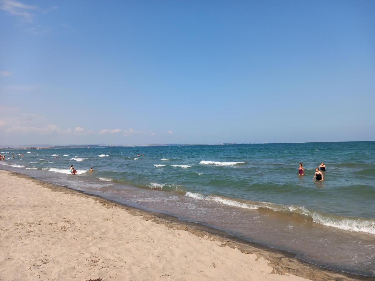 Sea Central Apartment Burgas Esterno foto